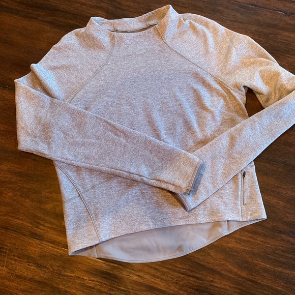 SOLD- LULULEMON Grey Hill and Valley Mock Neck Crop Top - Picture 6 of 6